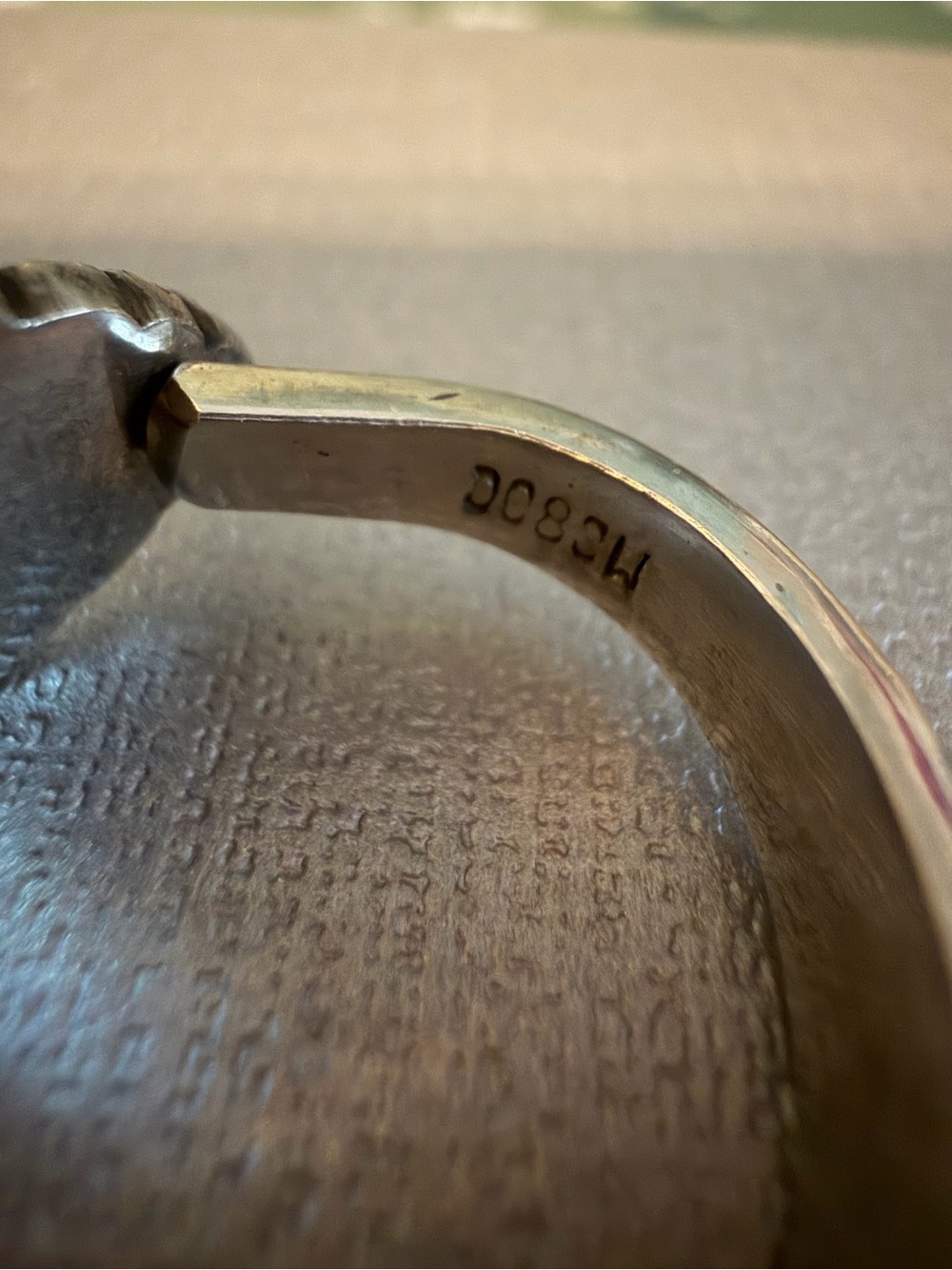Hold - Picture 4 of 5